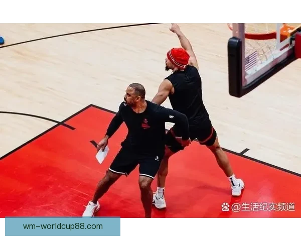 弗朗西斯称乌度卡为火箭注入强硬与韧性 现有阵容下已展现卓越表现